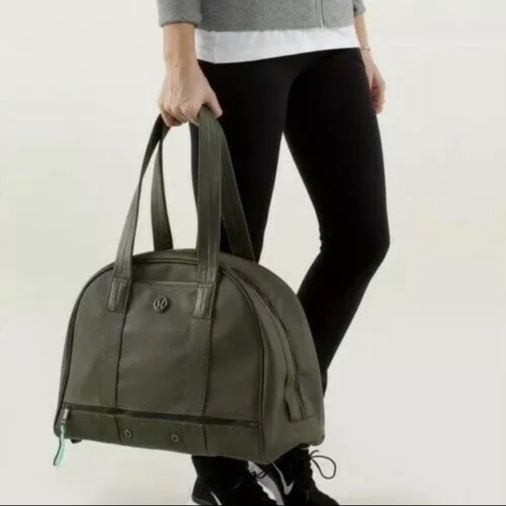 Om for all Lululemon large bag